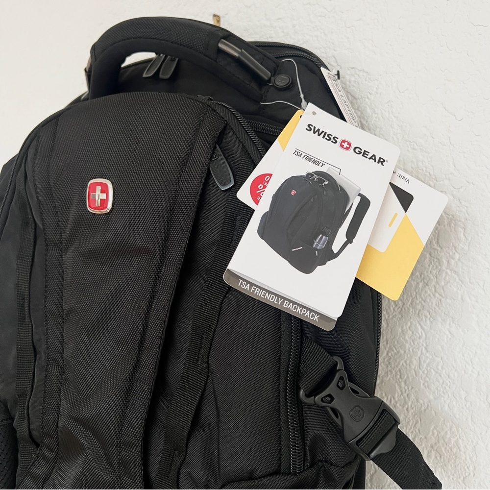 Swiss Gear black TSA travel friendly Scan Smart laptop gear all-in-one backpack - Picture 4 of 16